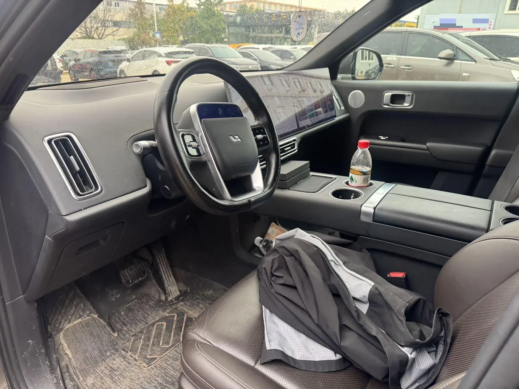 2023 LI L8 thumbnail 4