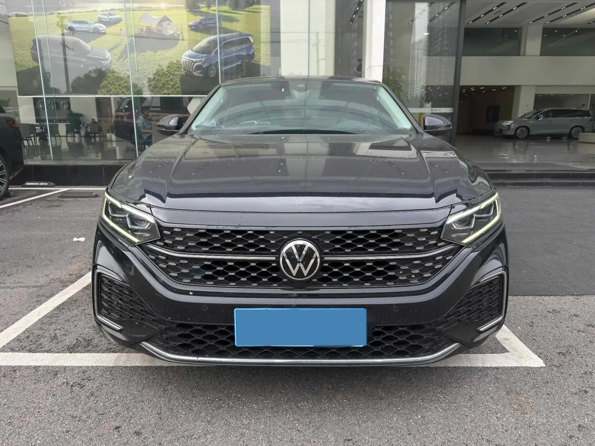 2022 VOLKSWAGEN PASSAT thumbnail 2