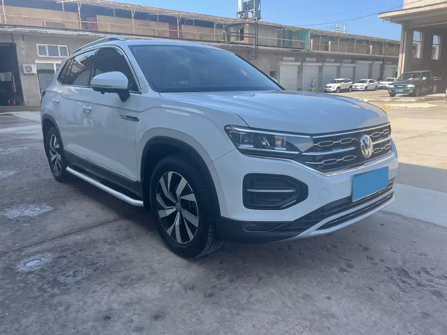 2020 VOLKSWAGEN TAYRON thumbnail 2