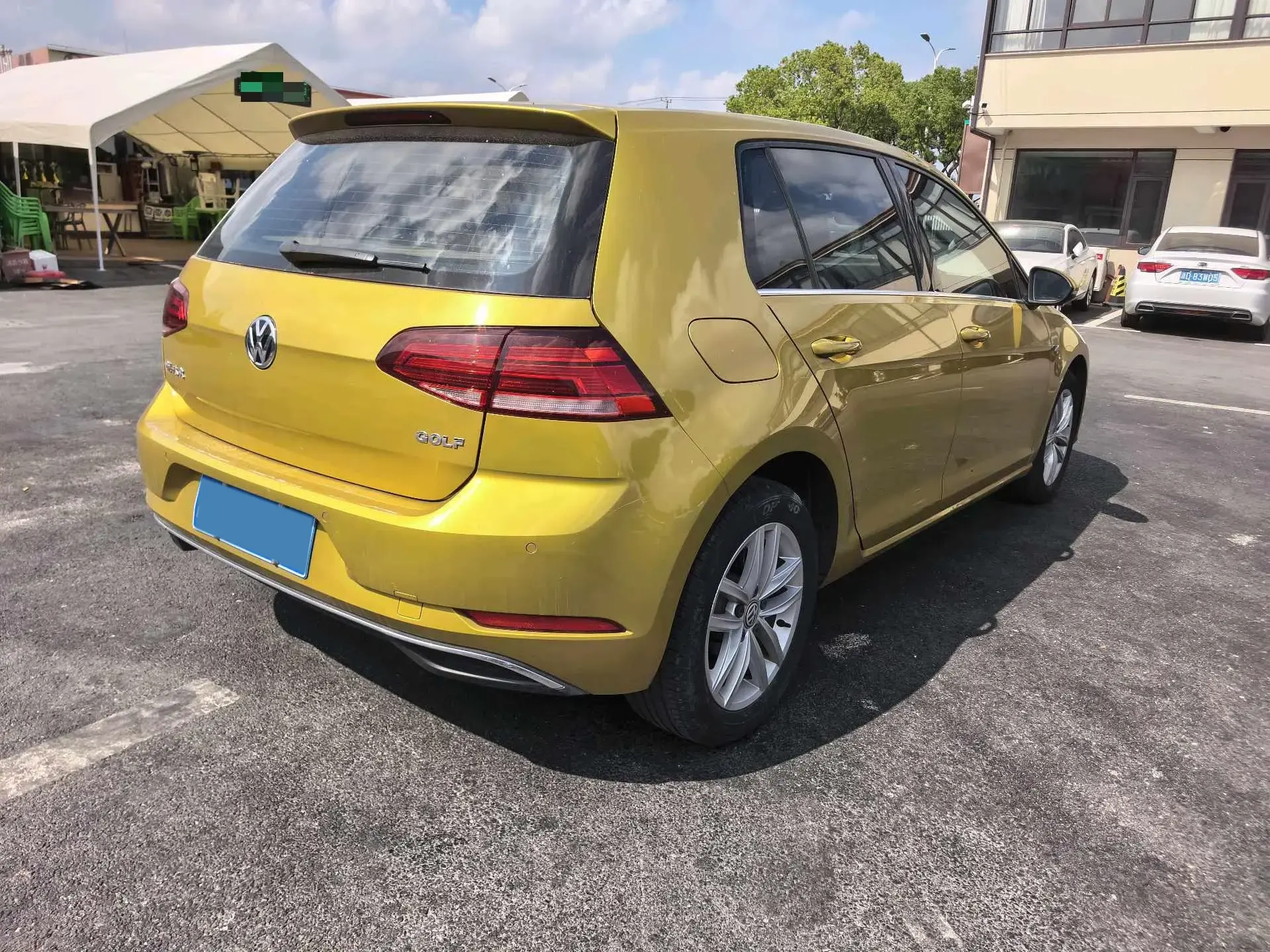 2018 VOLKSWAGEN GOLF thumbnail 4