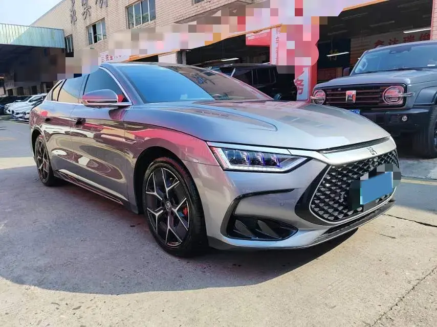 2023 BYD HAN thumbnail 3