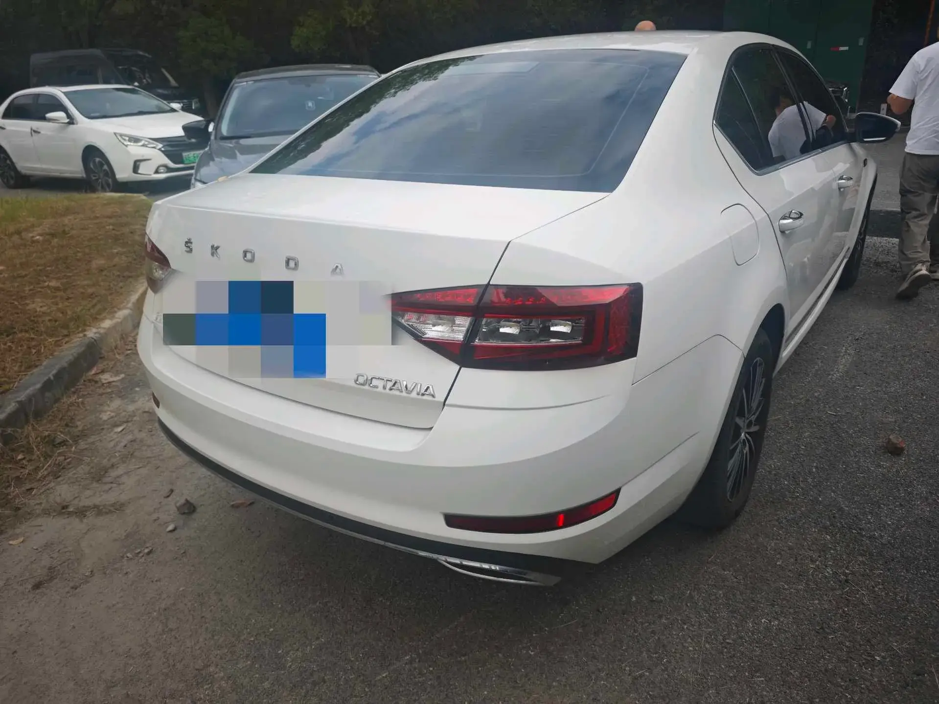 2019 SKODA OCTAVIA thumbnail 4