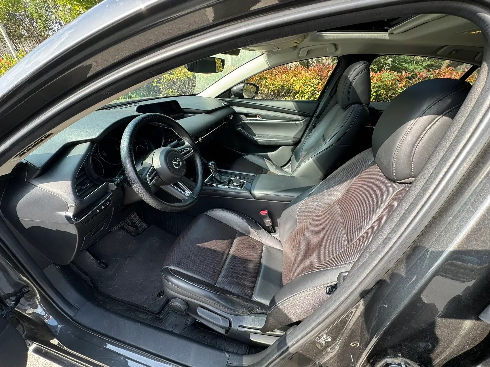 2020 MAZDA 3 thumbnail 2