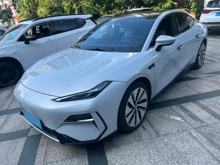 2024 Geely Galaxy E8 BEV 62KWH