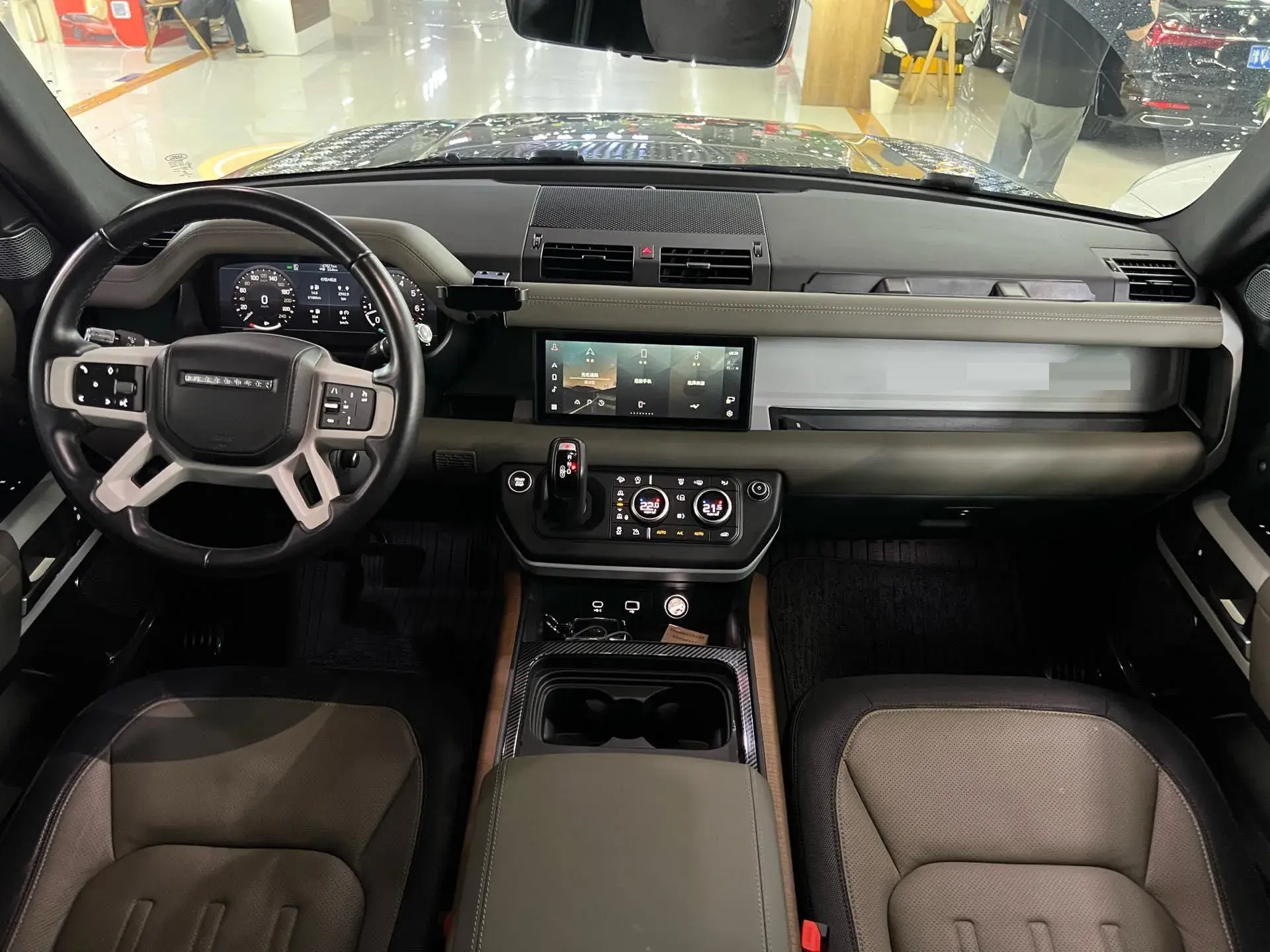 2021 LAND ROVER thumbnail 2