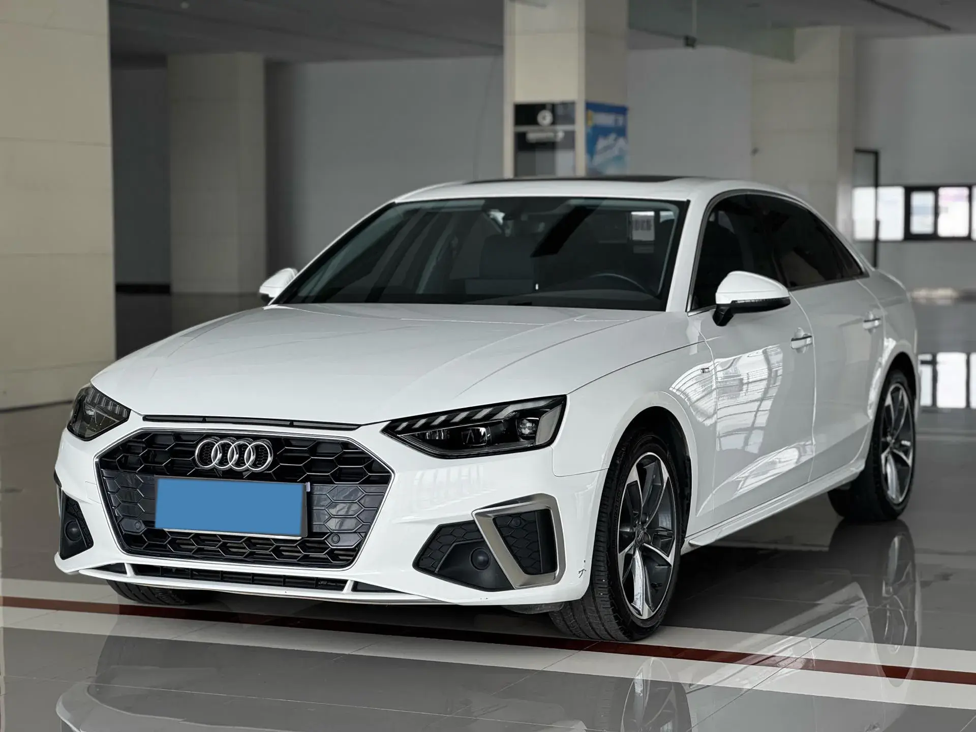 2020 AUDI A4L view 1