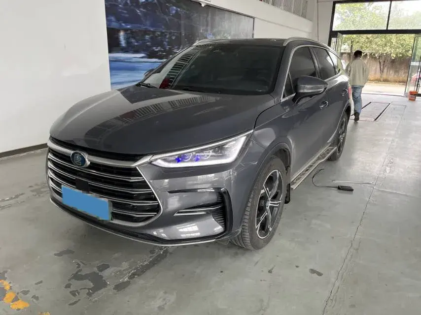 2021 BYD TANG view 1