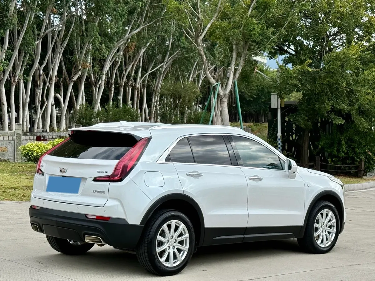 2021 Cadillac XT4 2.0T 237HP L4 9AT,autocango,china used car exporter,china ev exporter,chinese used car exporter,chinese used ev exporter
