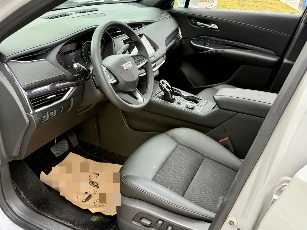 2021 Cadillac XT4 2.0T 237HP L4 9AT,autocango,china used car exporter,china ev exporter,chinese used car exporter,chinese used ev exporter