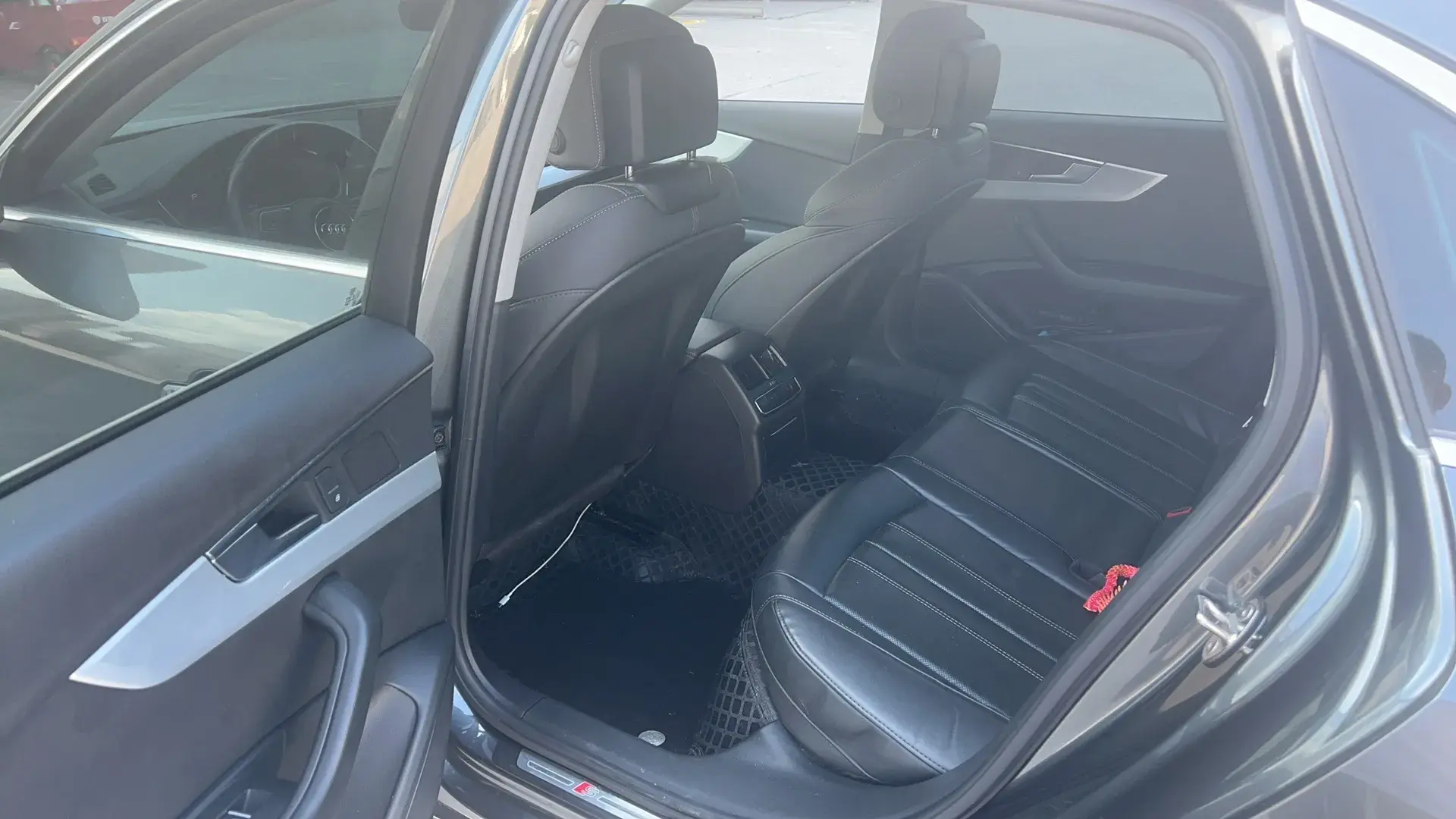 2022 AUDI A4L thumbnail 4