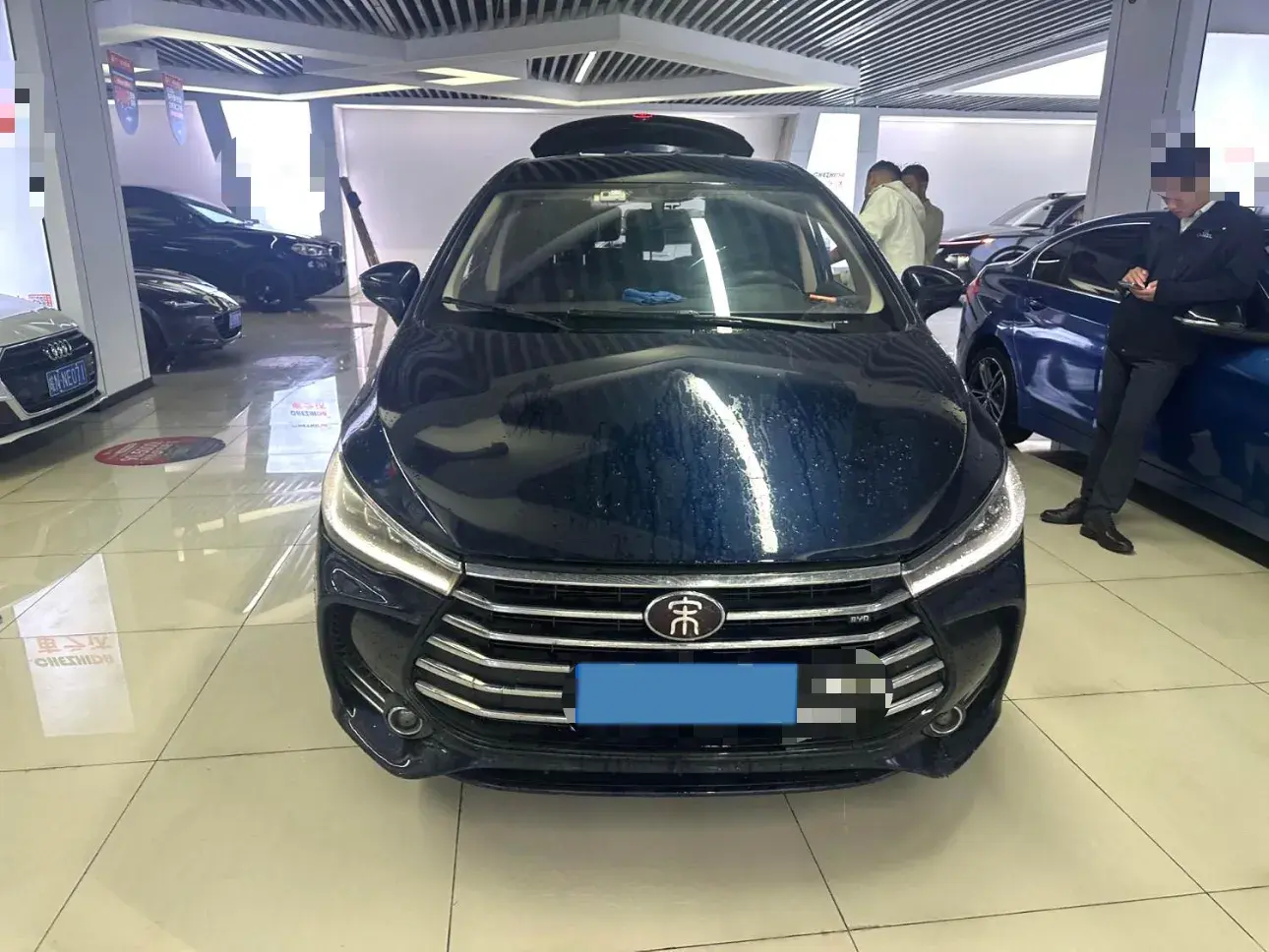 2017 BYD SONG thumbnail 4