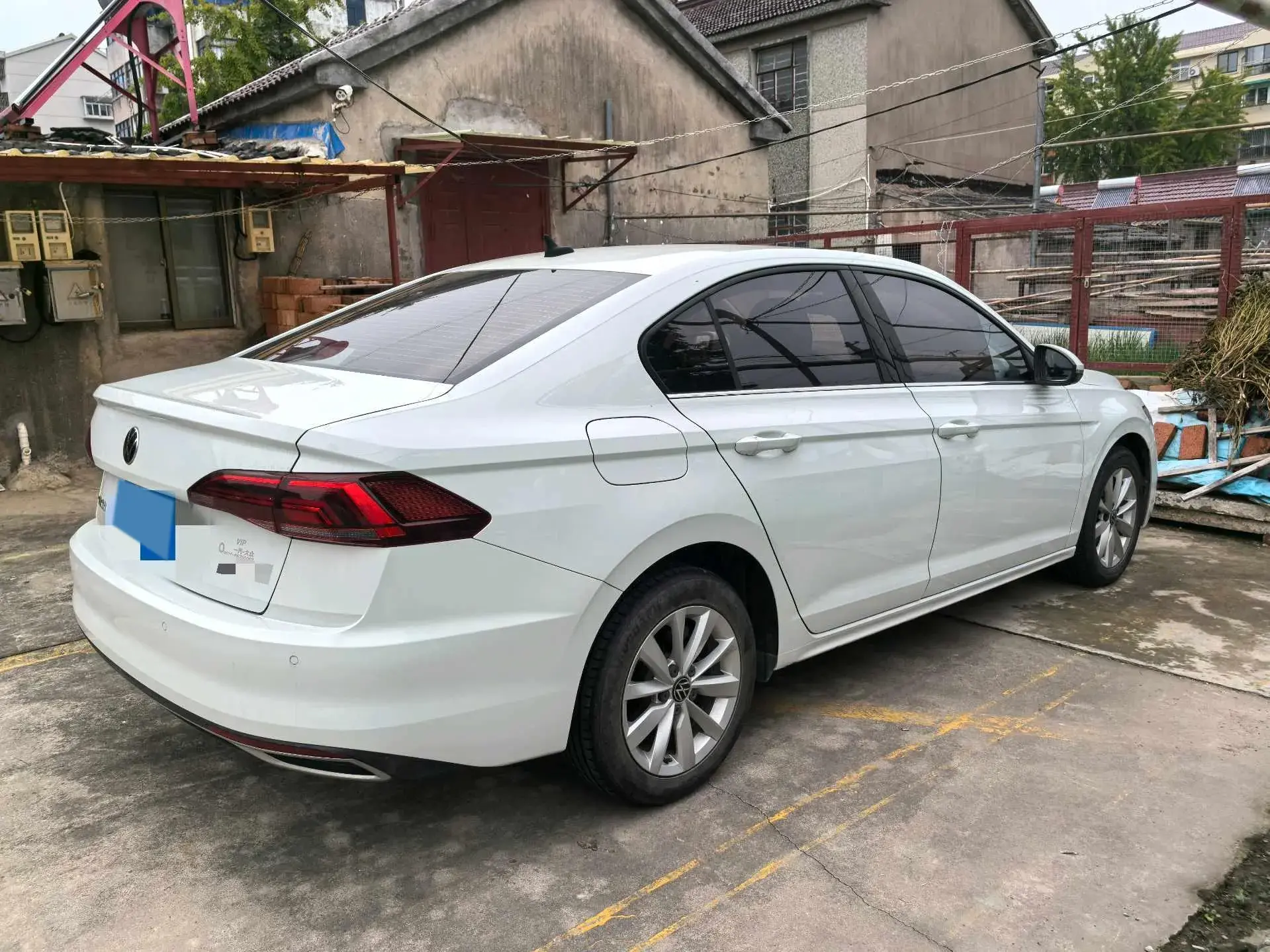 2021 VOLKSWAGEN BORA thumbnail 4