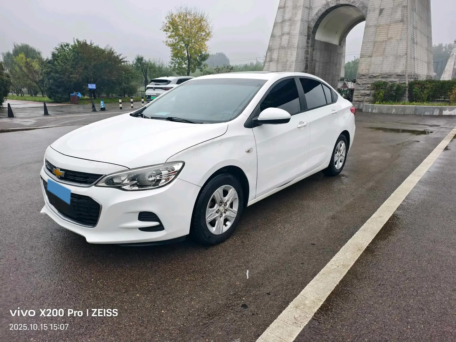 2019 CHEVROLET CAVALIER view 1