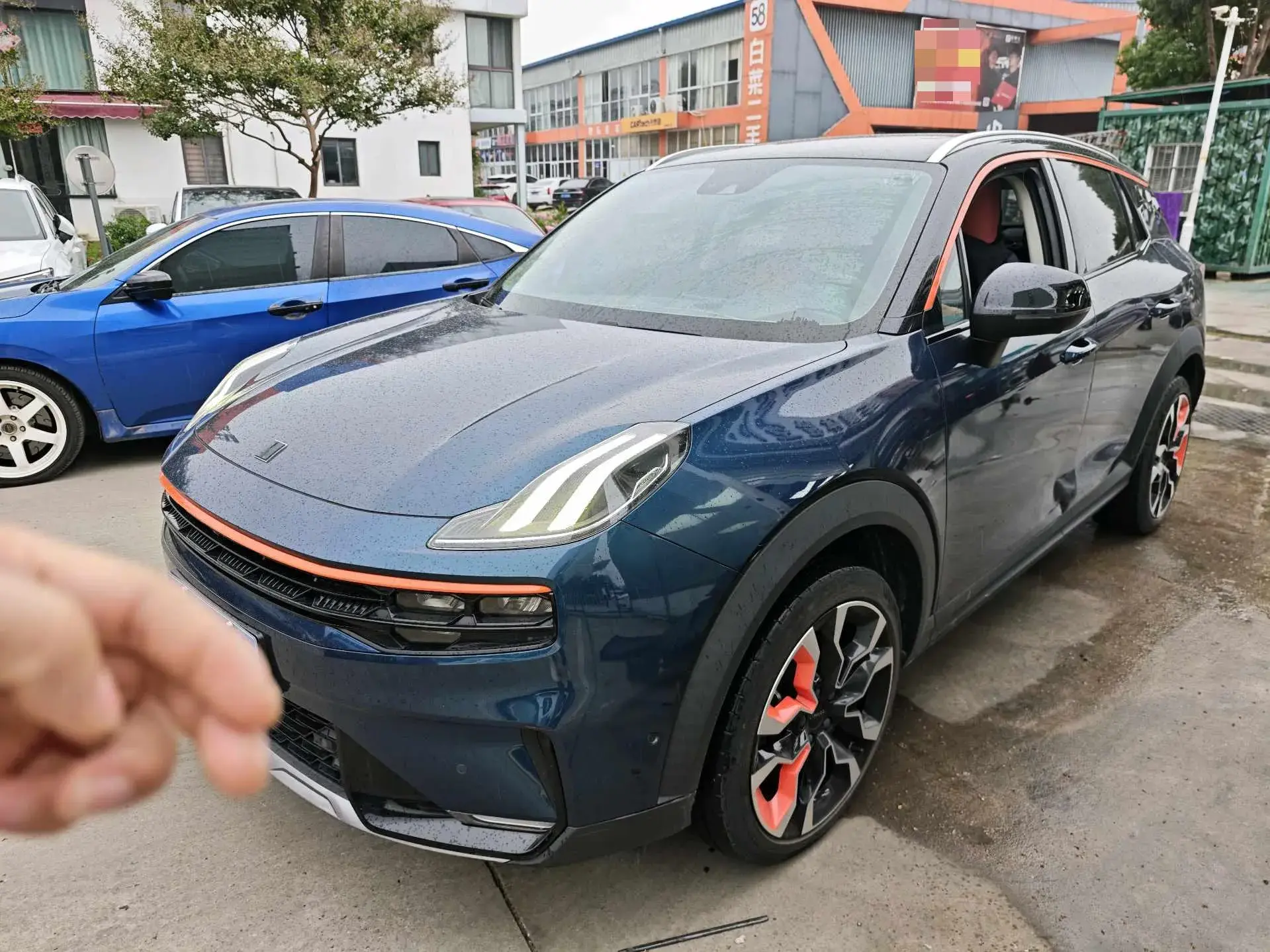 2020 LYNK&CO 06 view 1