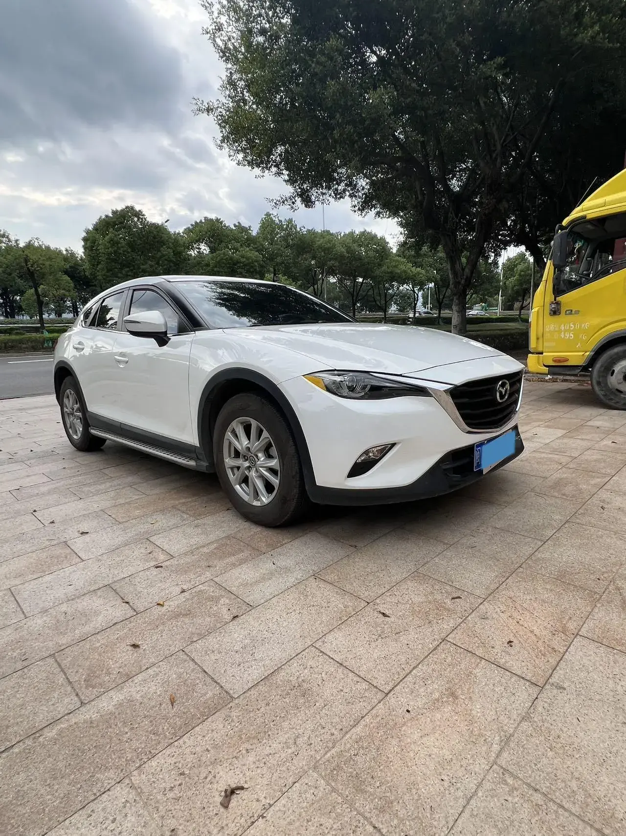 2018 MAZDA CX-4 thumbnail 2