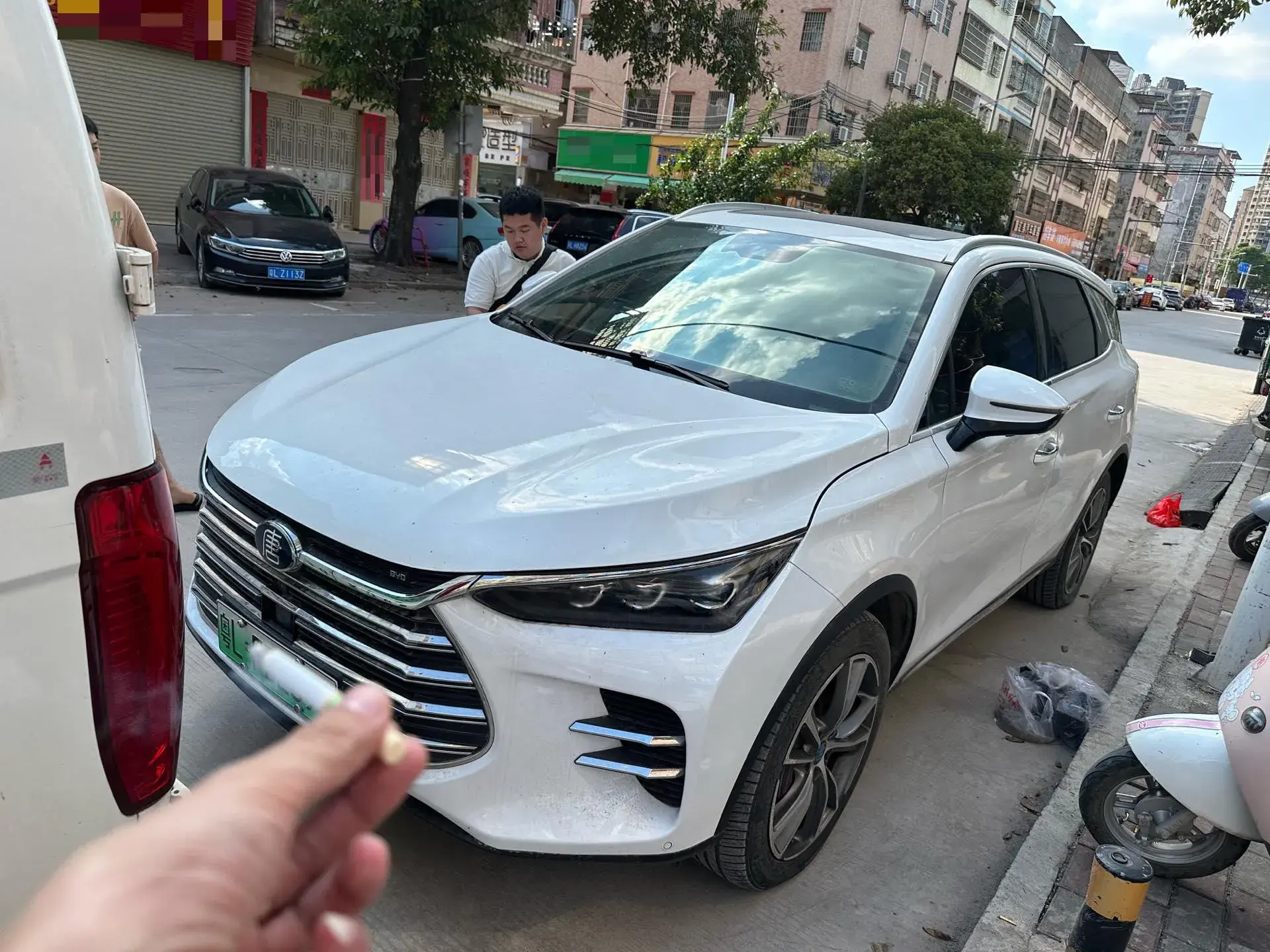 2018 BYD TANG view 1