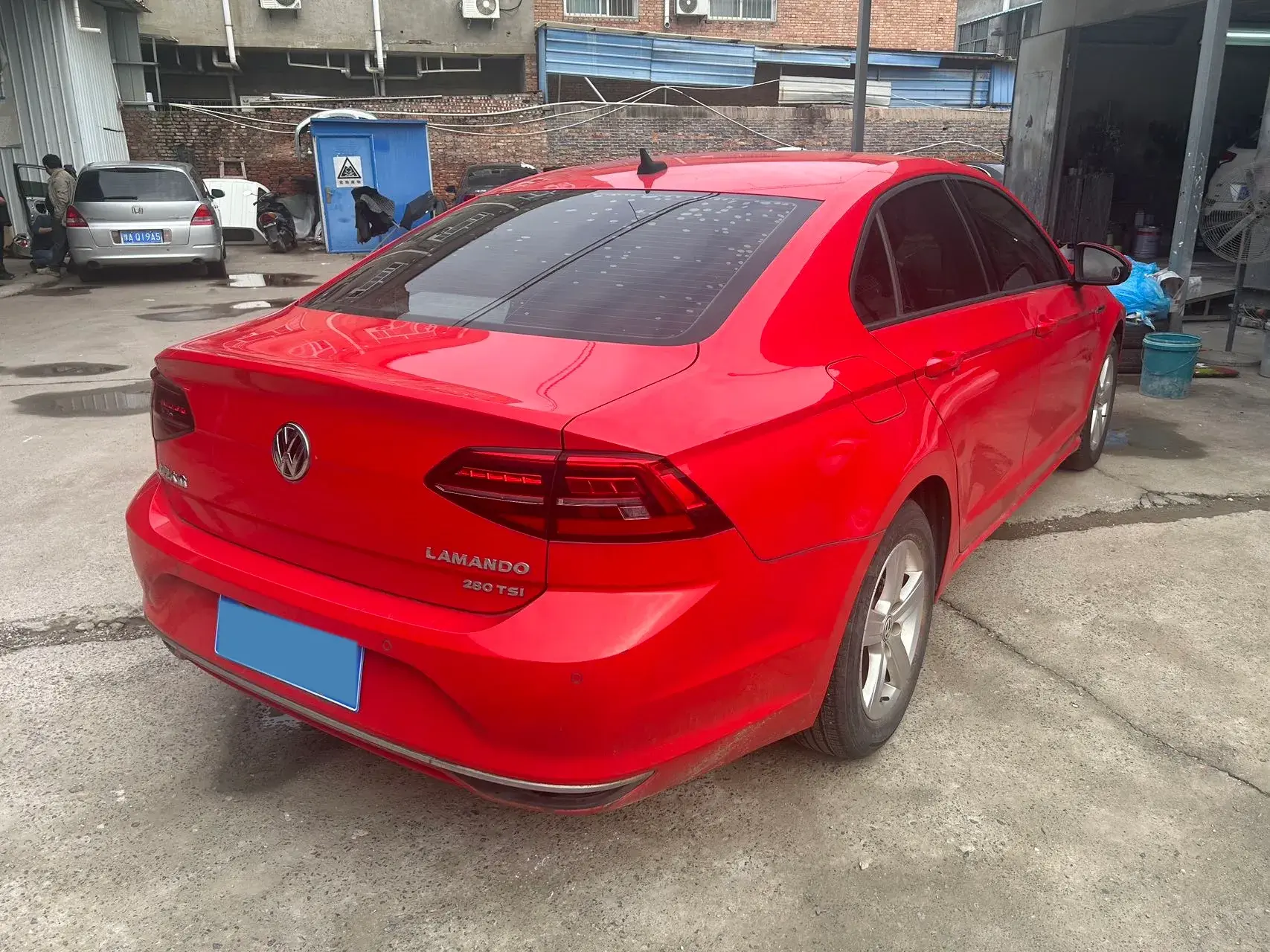 2019 VOLKSWAGEN LAMANDO thumbnail 3