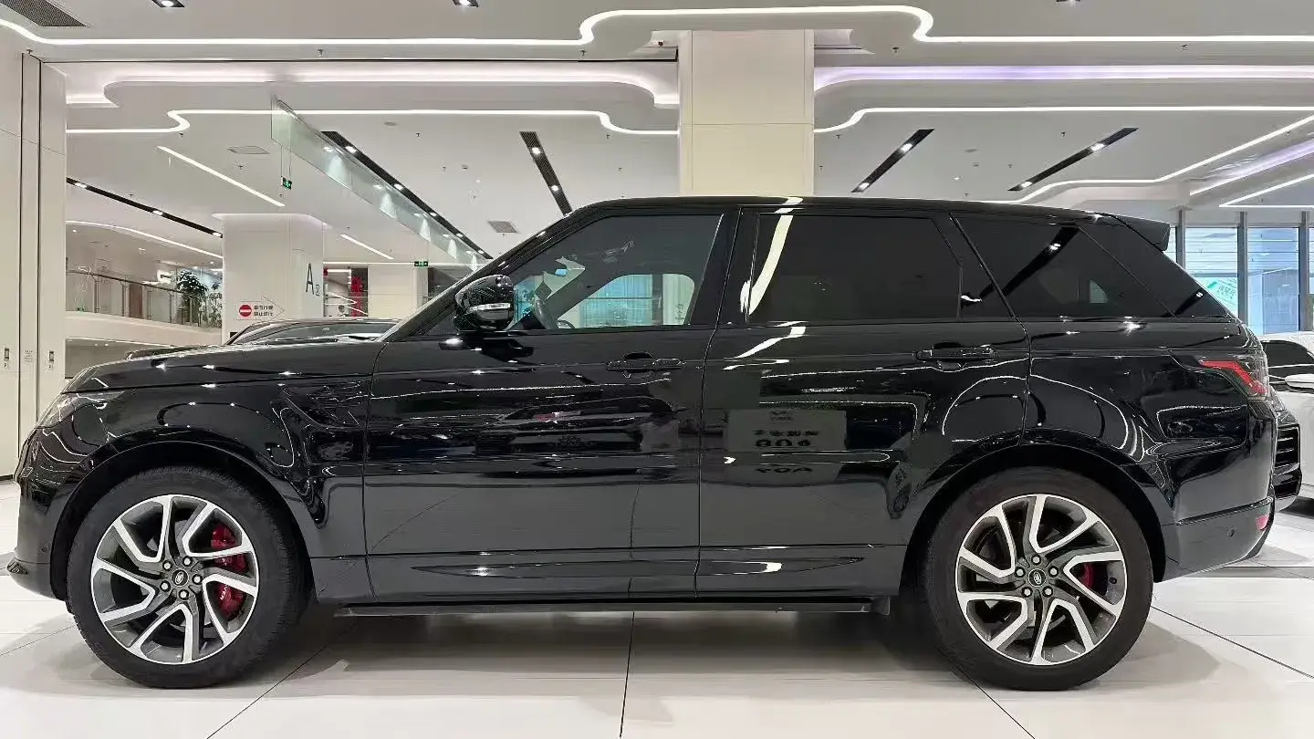 2018 LAND ROVER thumbnail 3