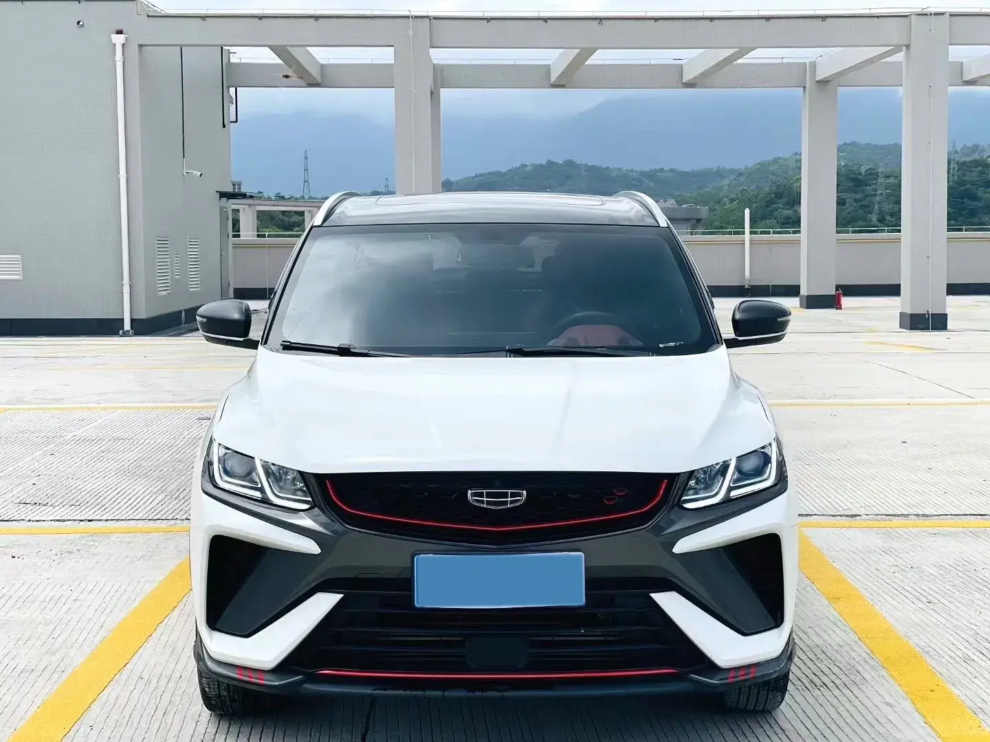 2021 GEELY COOLRAY thumbnail 2