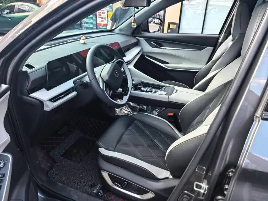 2024 CHANGAN CS75 thumbnail 3