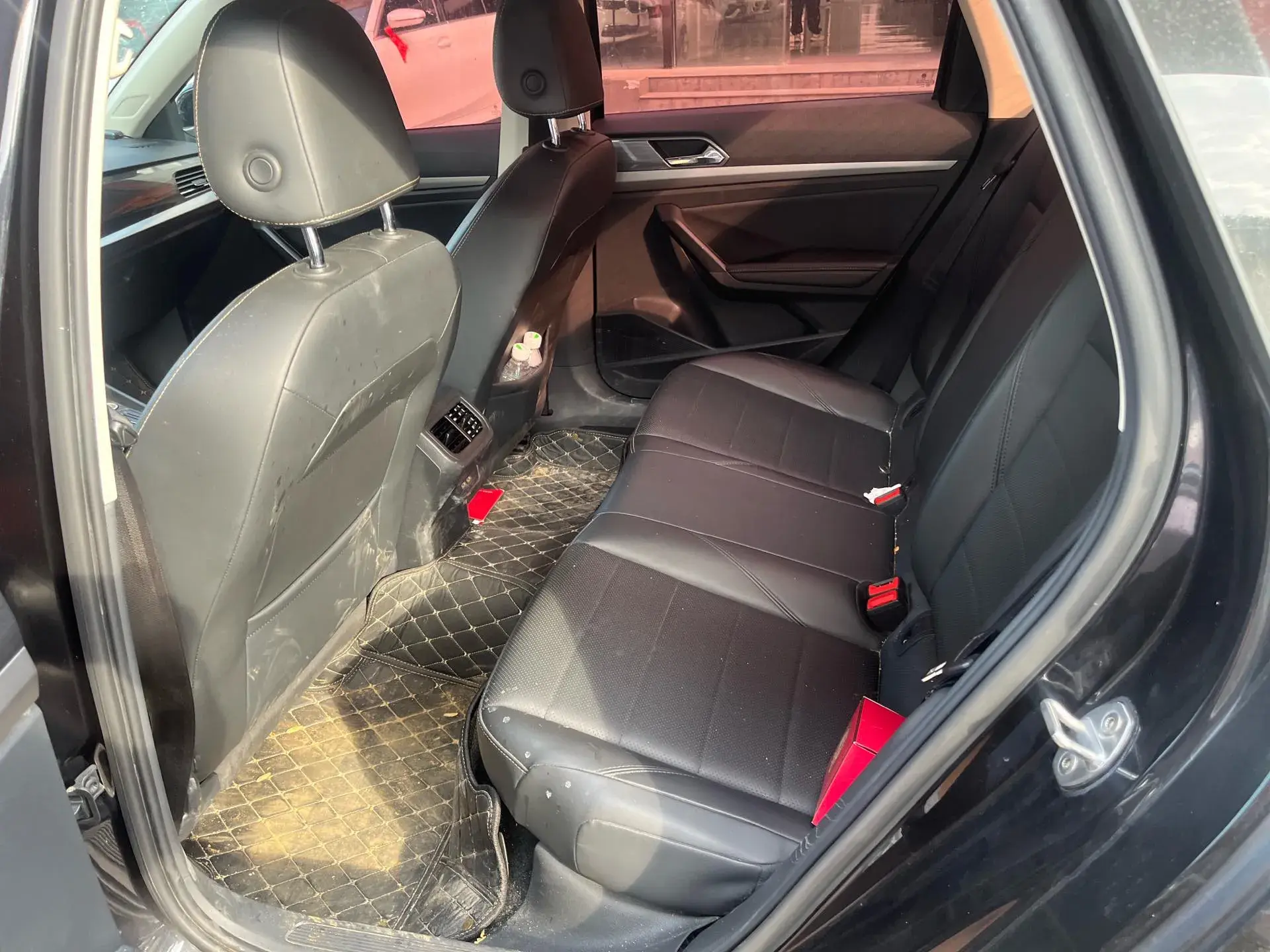 2018 VOLKSWAGEN LAVIDA thumbnail 3