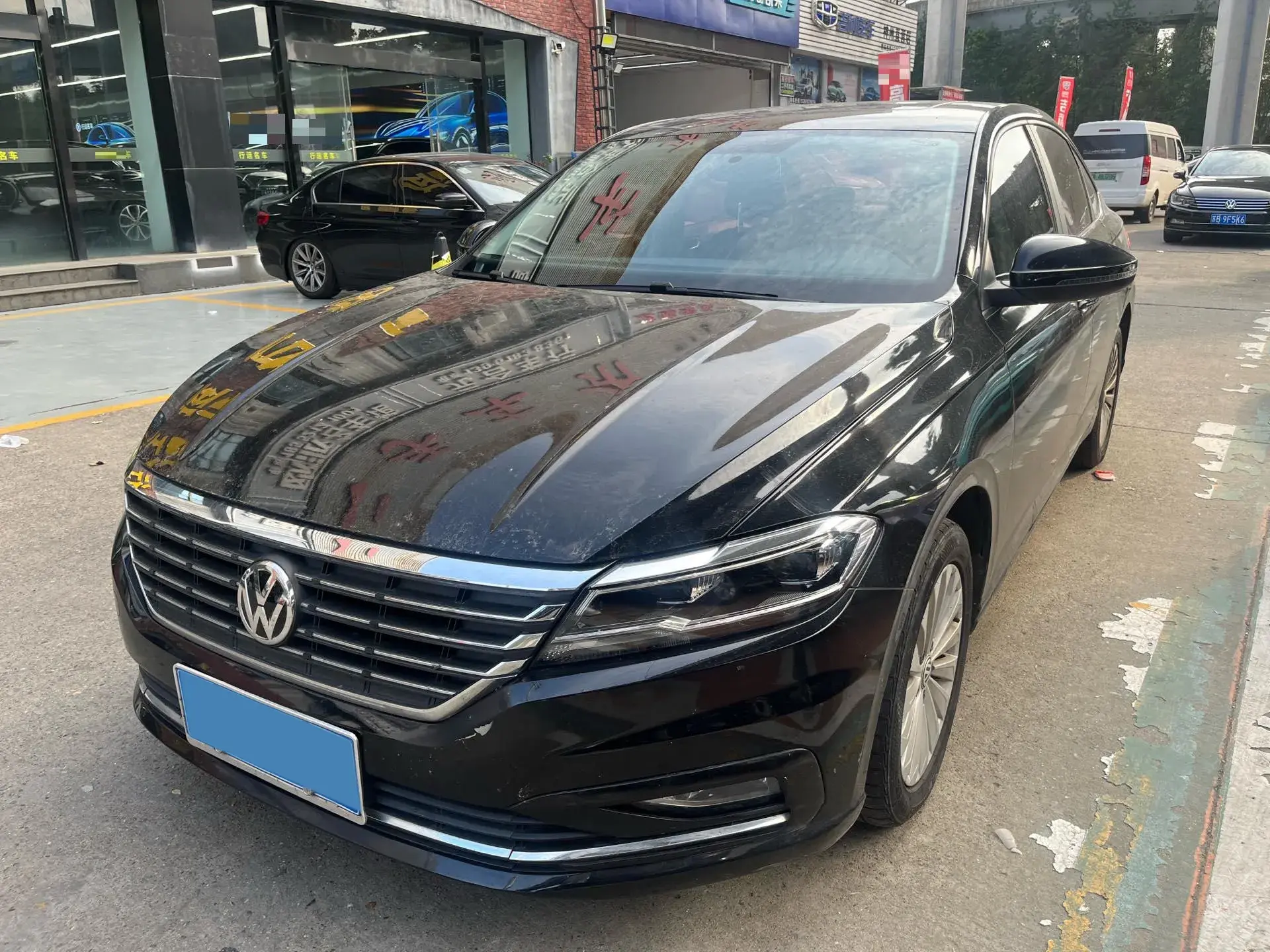 2018 VOLKSWAGEN LAVIDA view 1