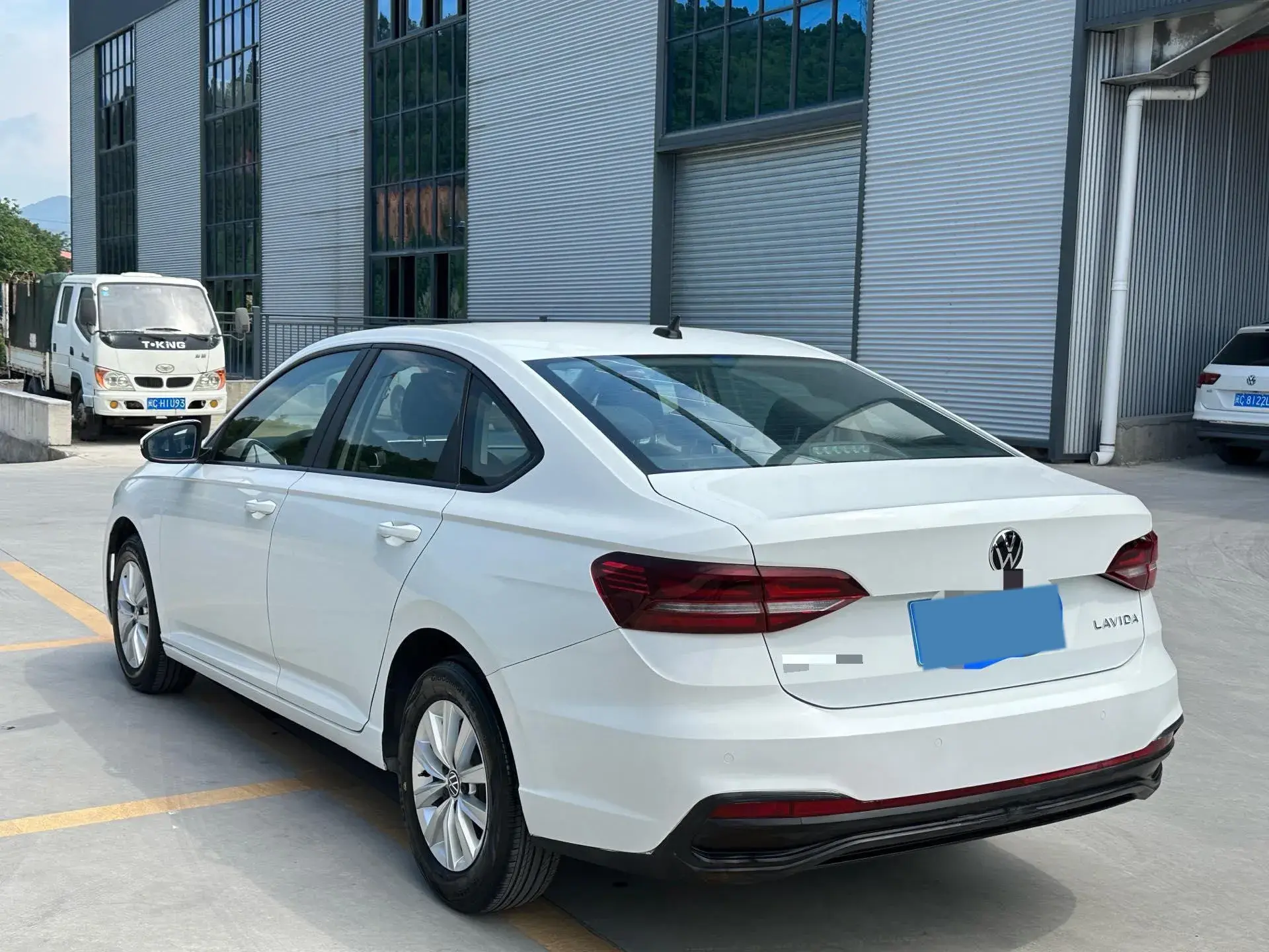 2023 VOLKSWAGEN LAVIDA thumbnail 4