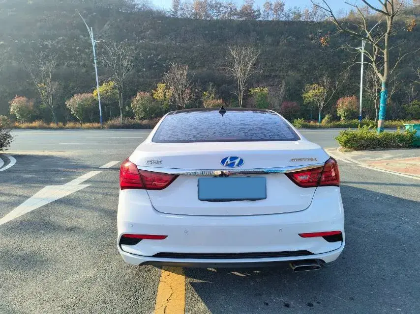 2017 HYUNDAI MISTRA thumbnail 4