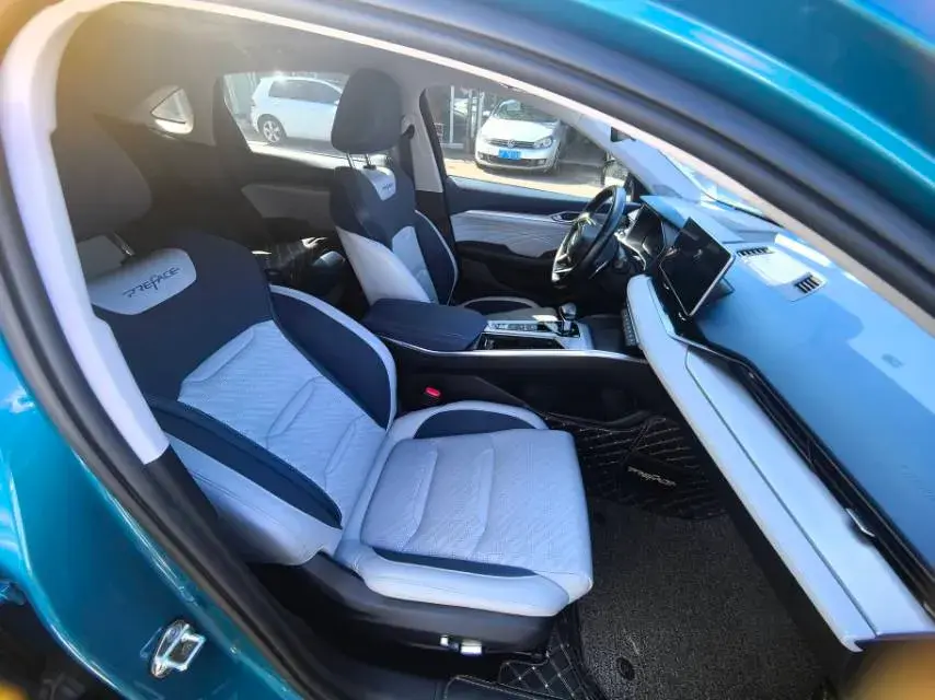 2020 GEELY BINRAY thumbnail 3