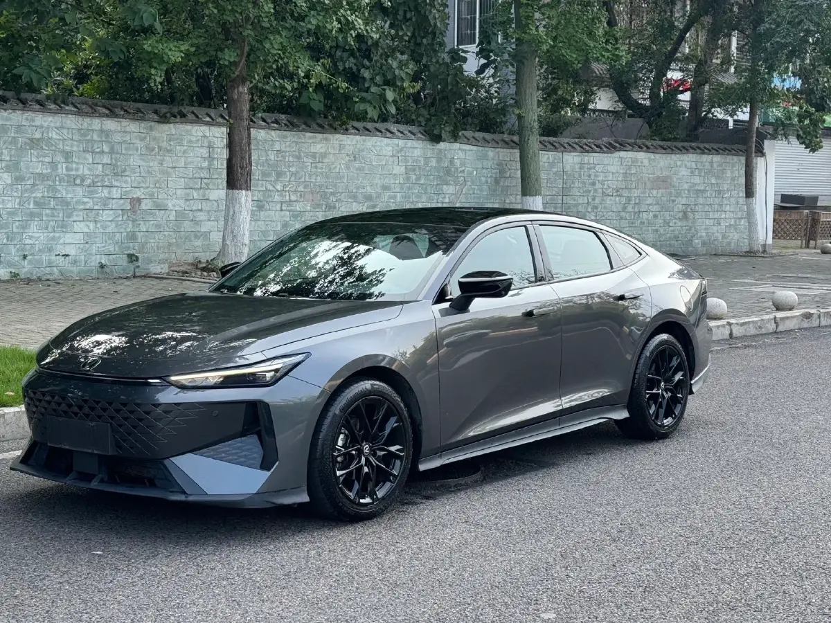 2024 ChangAn UNI-V 1.5T 188HP L4 7DCT