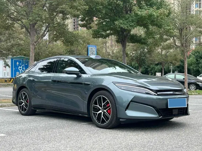 2025 BYD HANL thumbnail 2