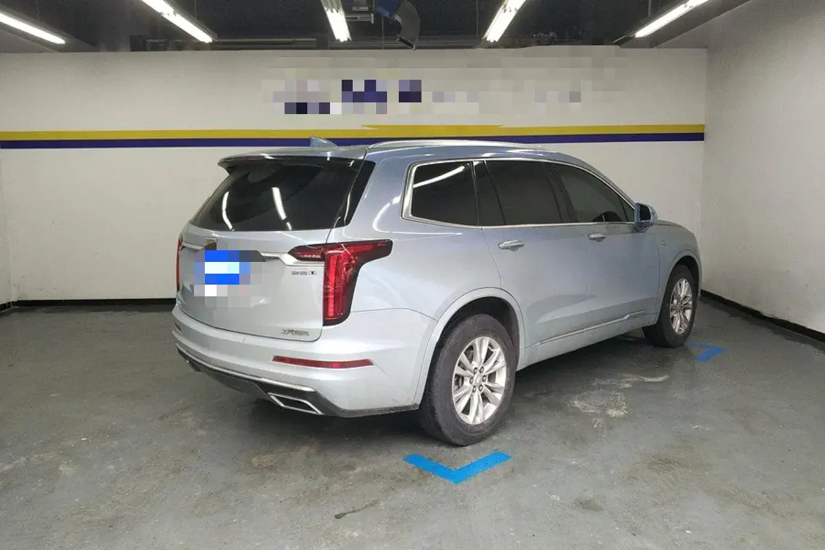 2021 CADILLAC XT6 thumbnail 3