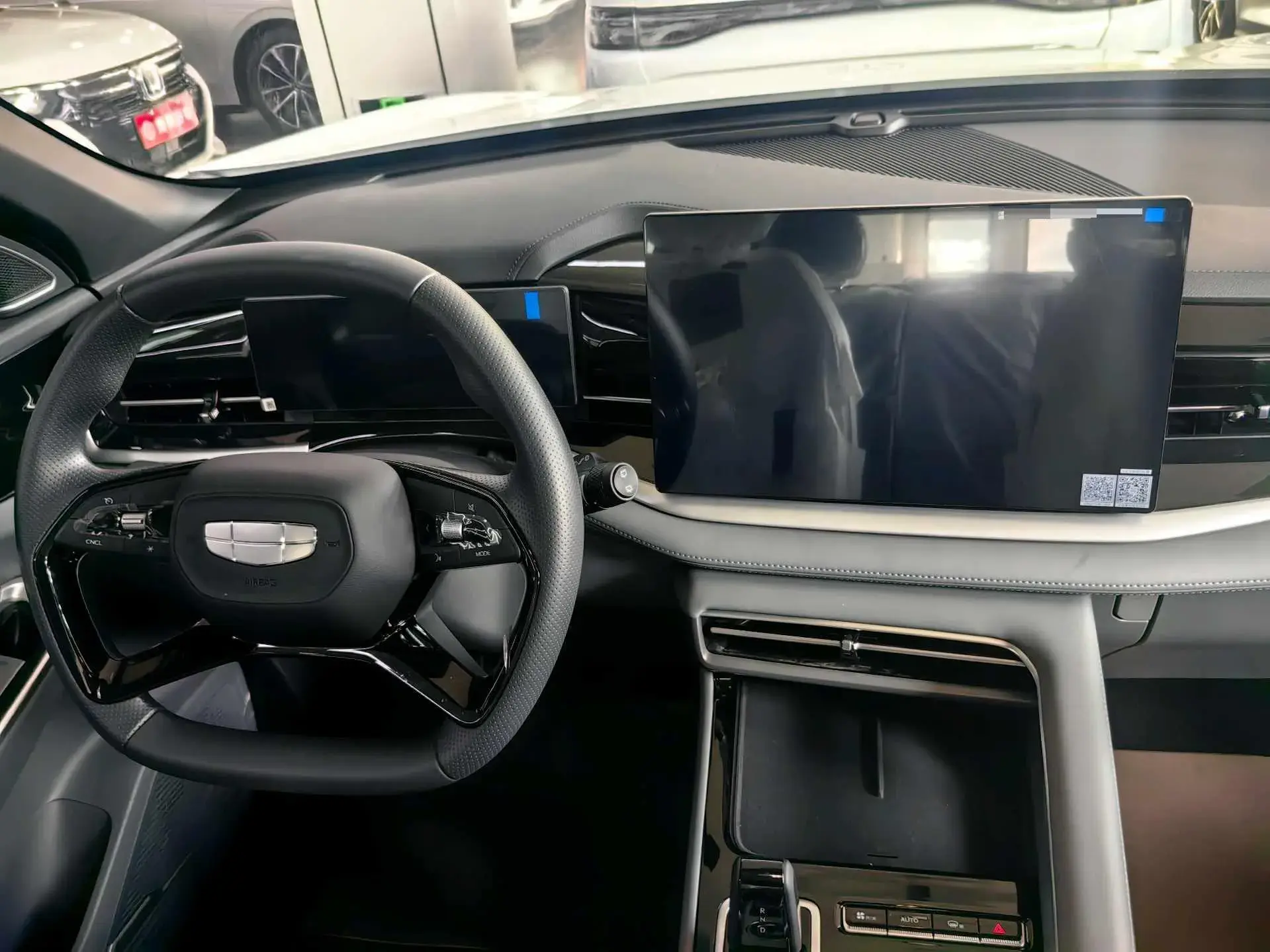 2023 GEELY AZKARRA thumbnail 3