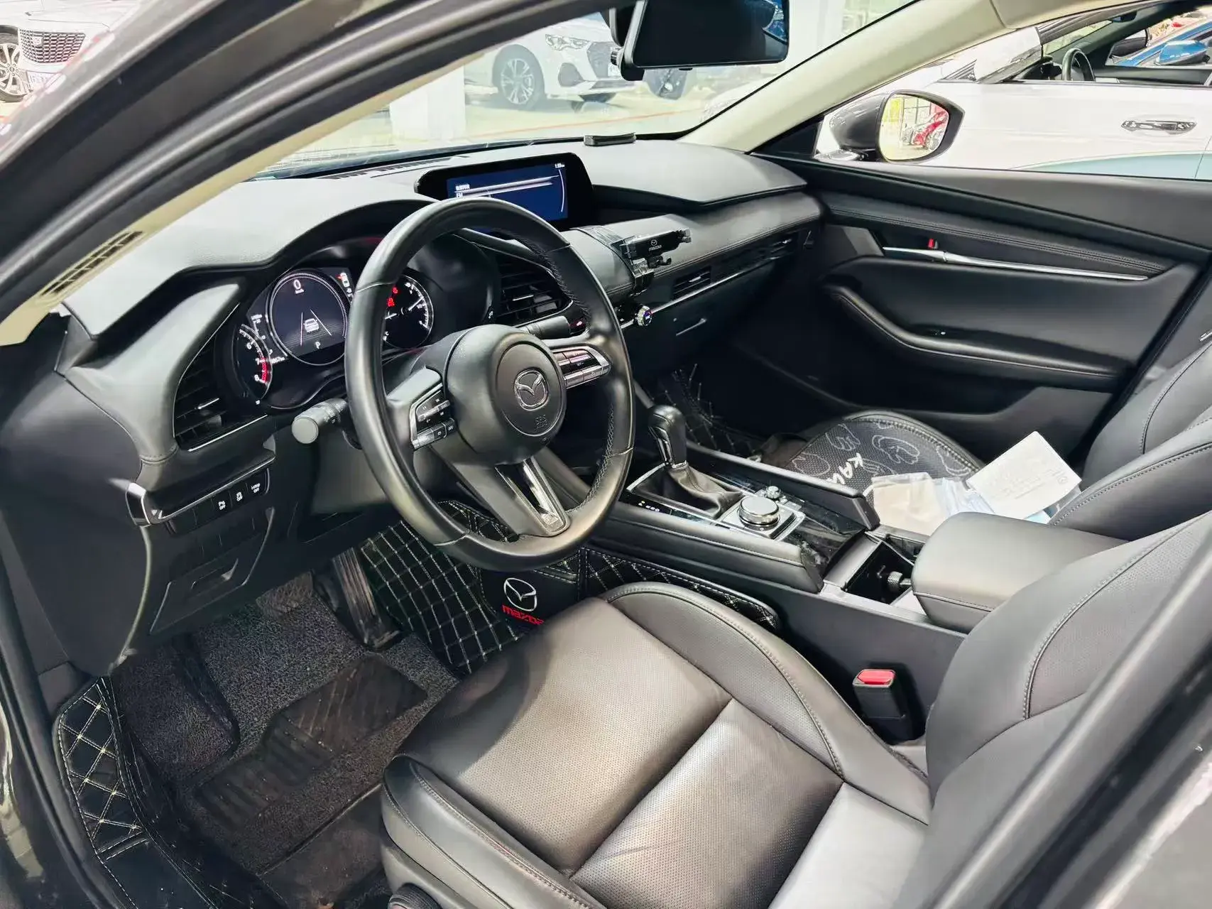 2022 MAZDA 3 thumbnail 4