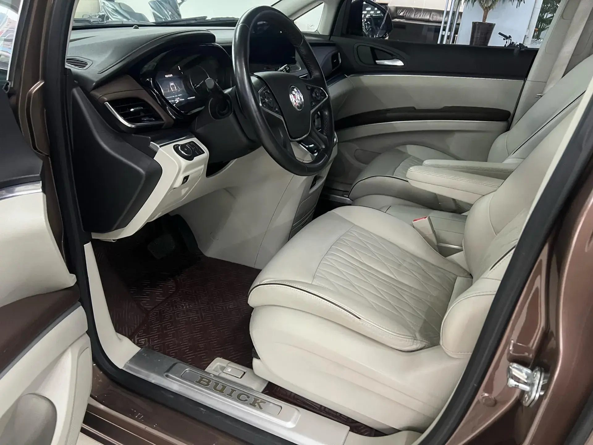 2022 BUICK GL8 thumbnail 3