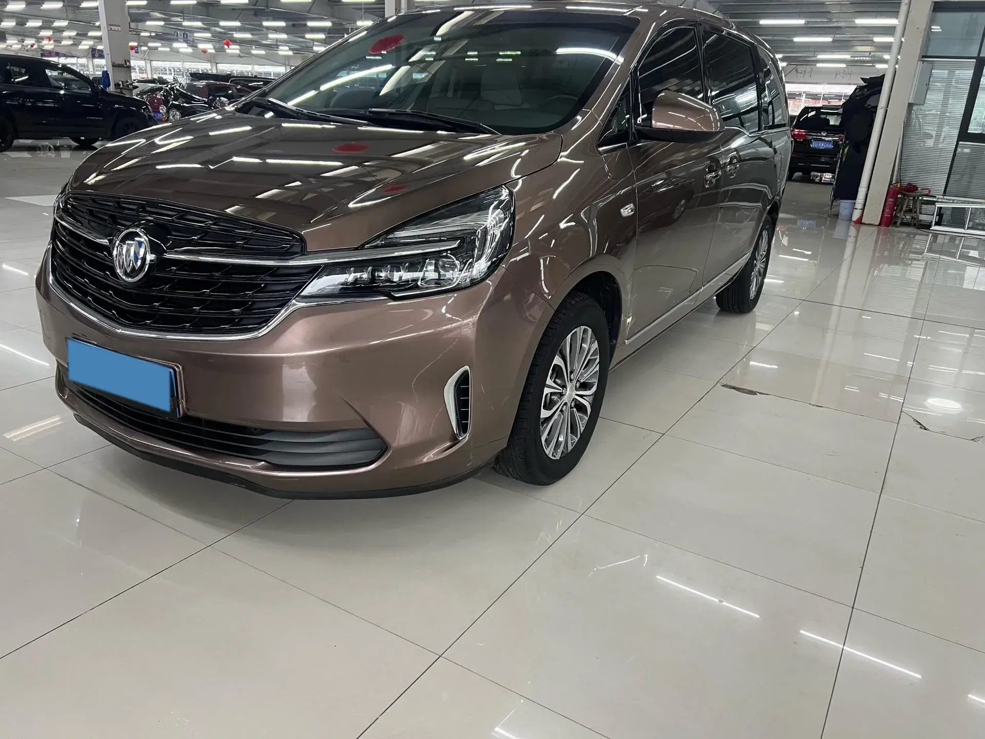 2022 BUICK GL8 view 1