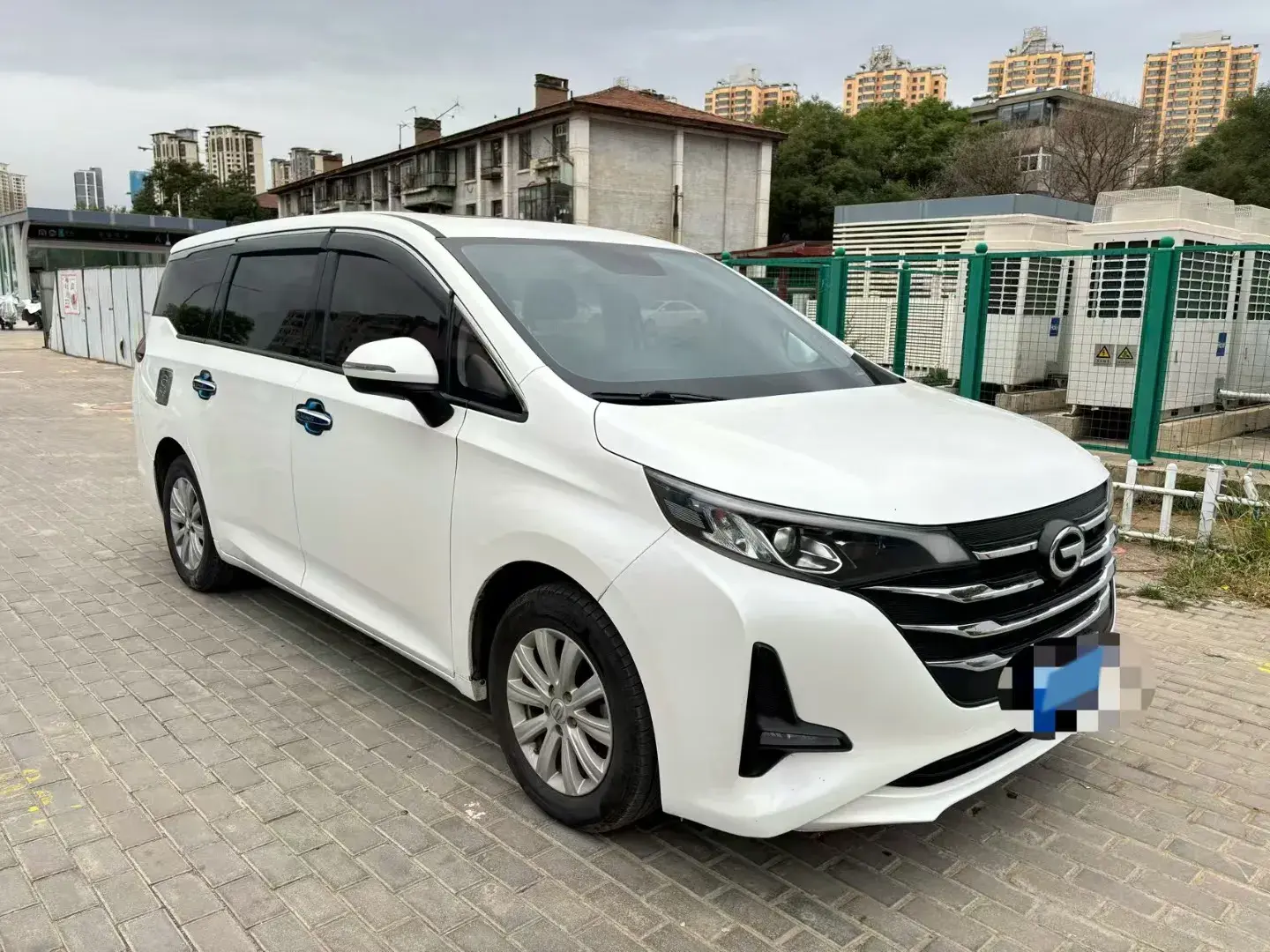 2021 GAC TRUMPCHI thumbnail 3