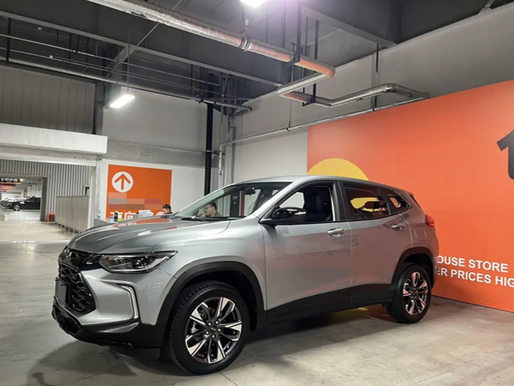 2022 CHEVROLET TRAX view 1