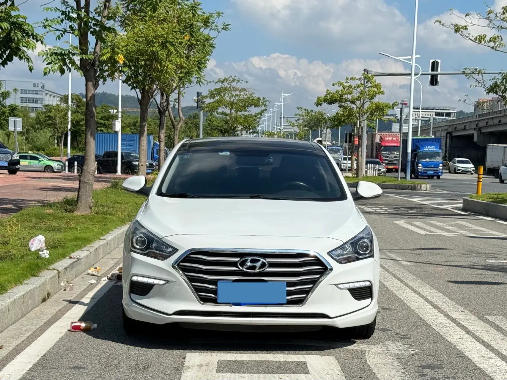 2017 HYUNDAI MISTRA thumbnail 3