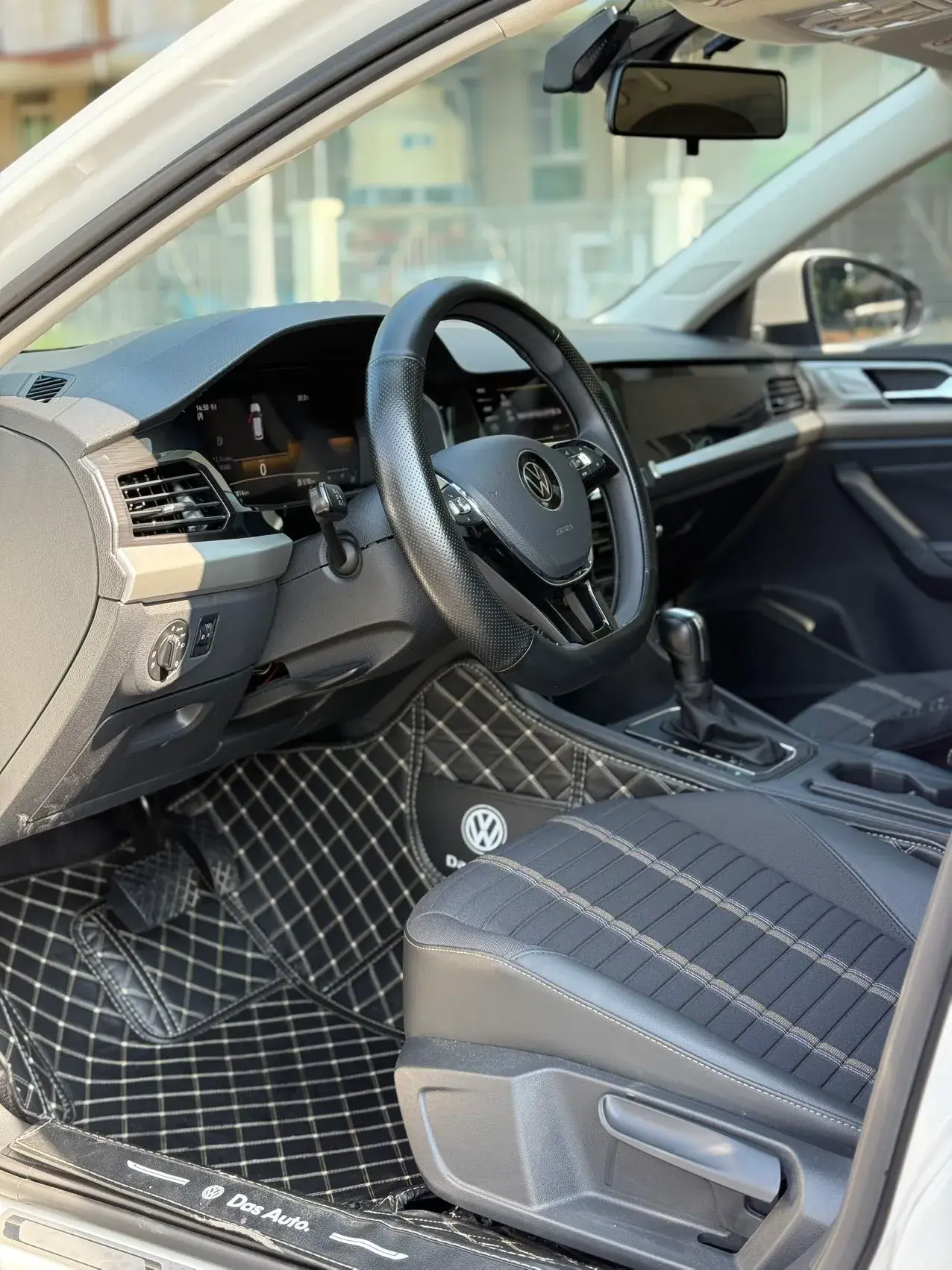 2021 VOLKSWAGEN LAVIDA thumbnail 4