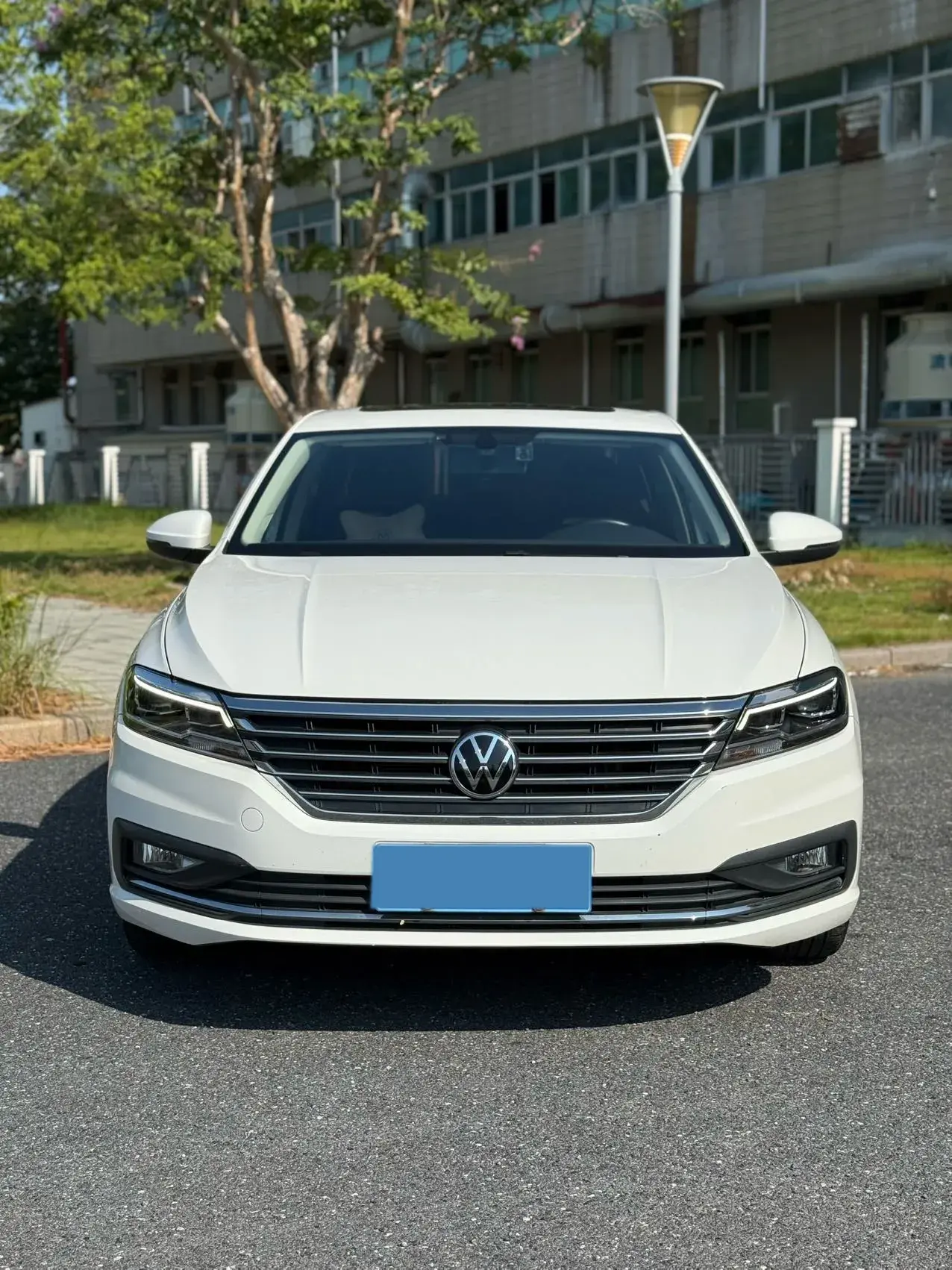 2021 VOLKSWAGEN LAVIDA thumbnail 2