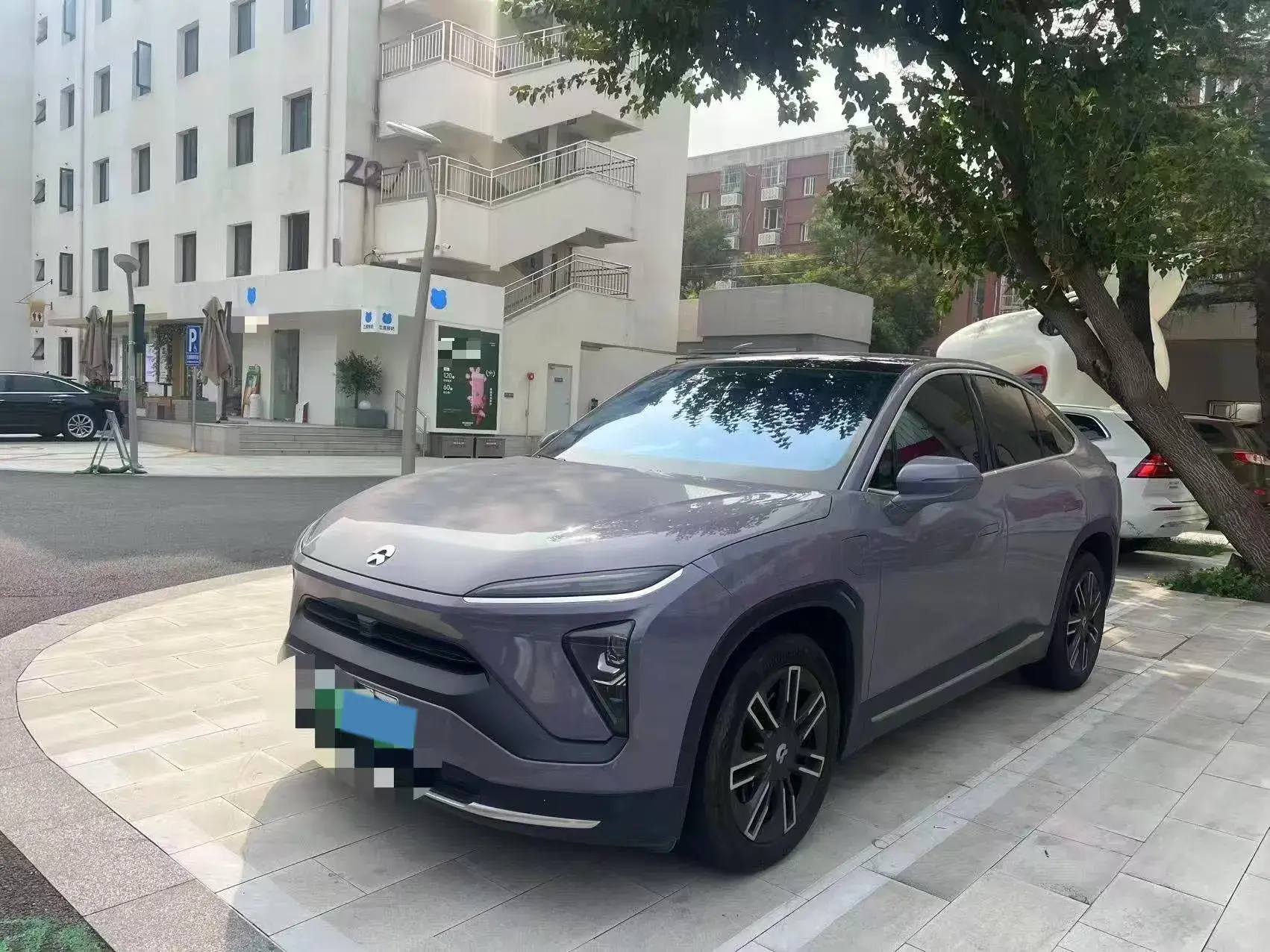 2020 NIO EC6 view 1