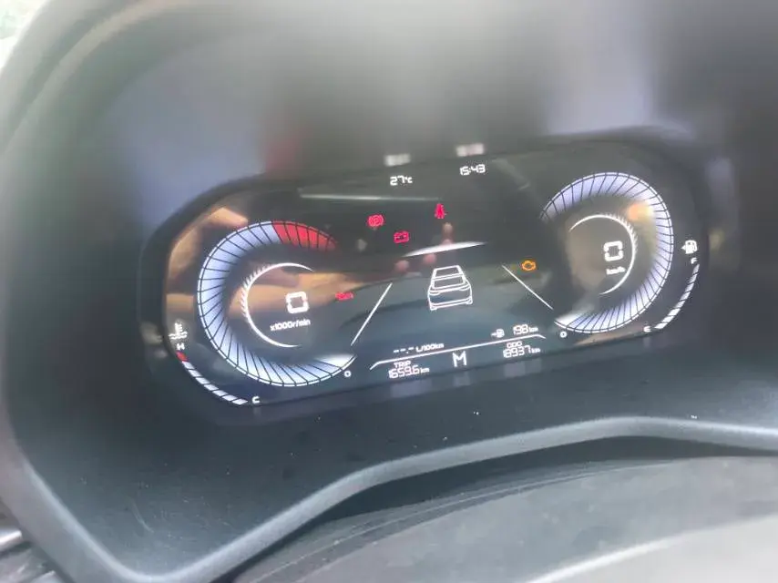 2023 GEELY EMGRAND thumbnail 2