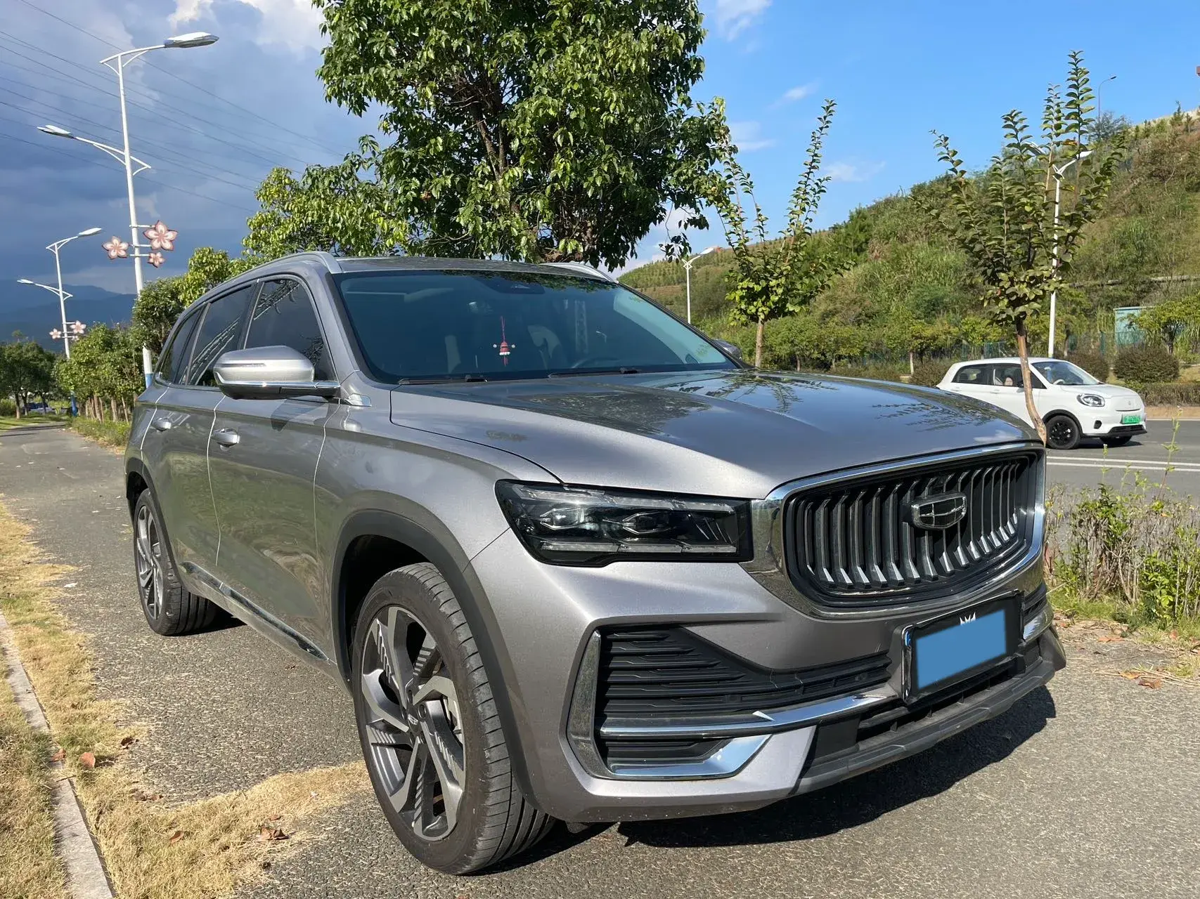 2021 GEELY MONJARO thumbnail 3