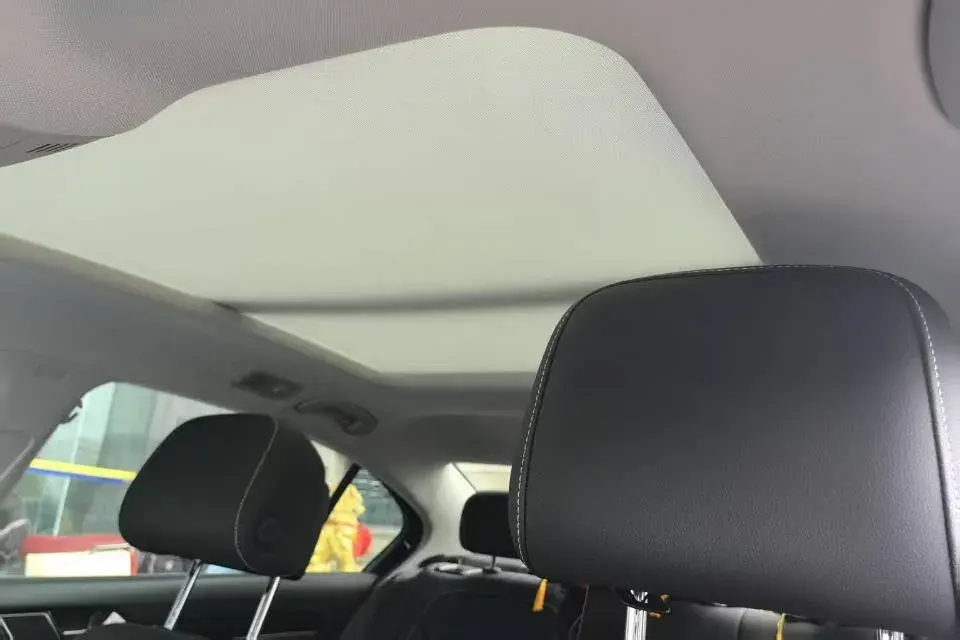 2021 VOLKSWAGEN MAGOTAN thumbnail 2