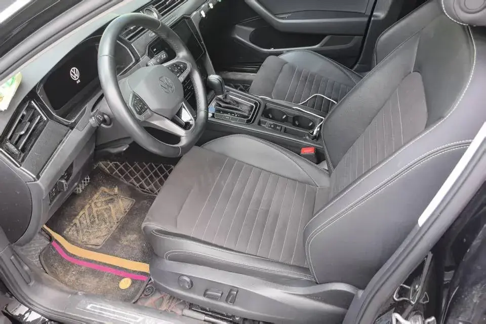 2021 VOLKSWAGEN MAGOTAN thumbnail 3