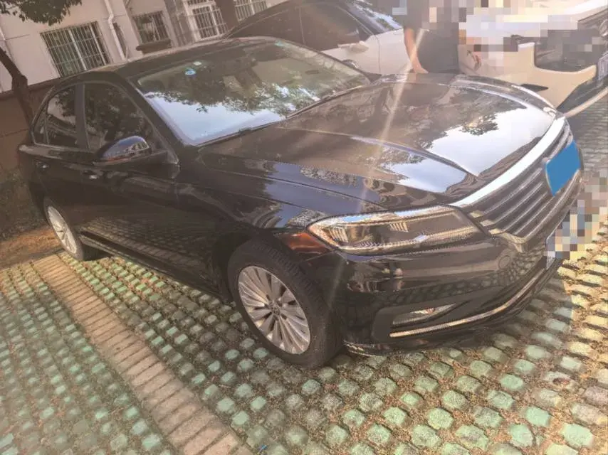 2018 VOLKSWAGEN LAVIDA thumbnail 3