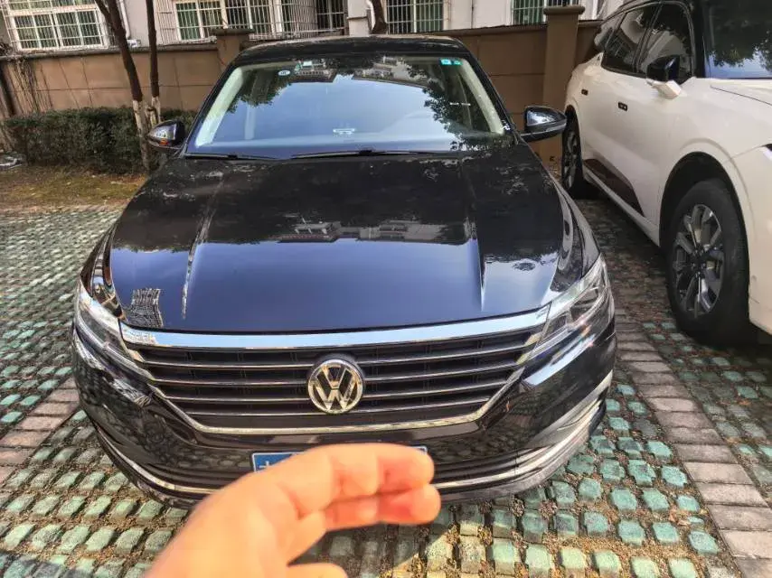 2018 VOLKSWAGEN LAVIDA thumbnail 2