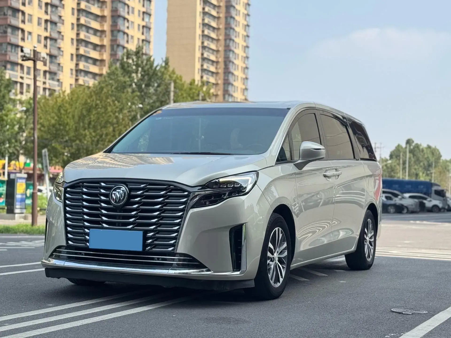 2021 BUICK GL8 view 1