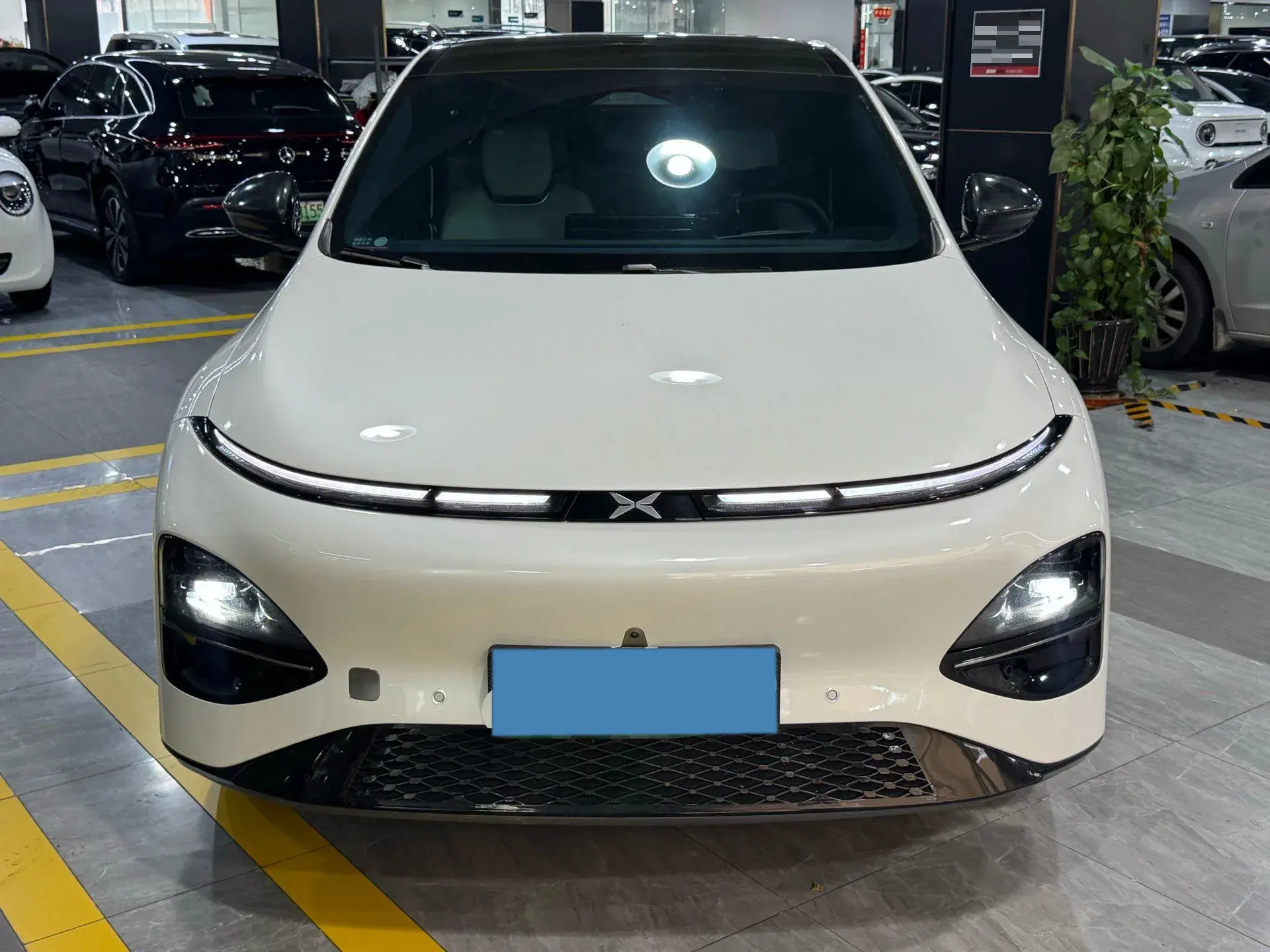 2023 XPENG G6 thumbnail 2